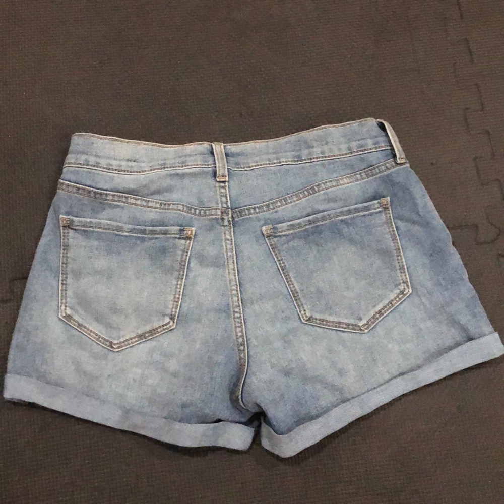 Old Navy shorts - Picture 2 of 2